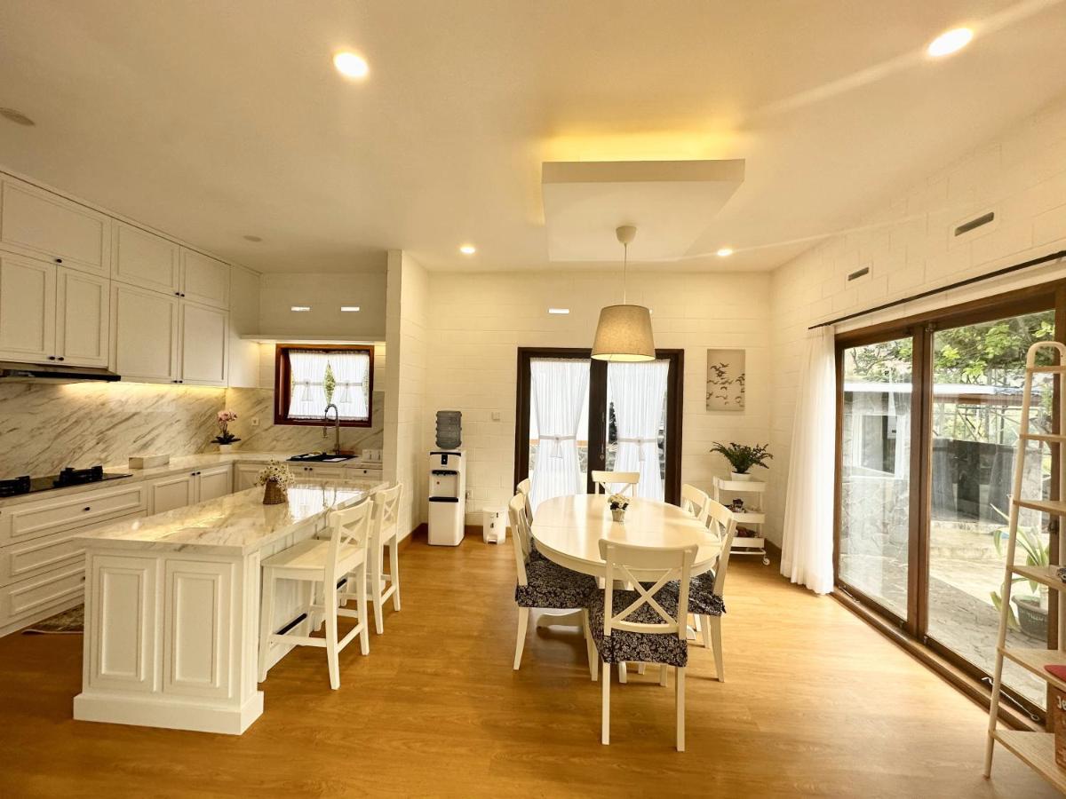 Villa Putih Le Cordon Bandung Luaran gambar
